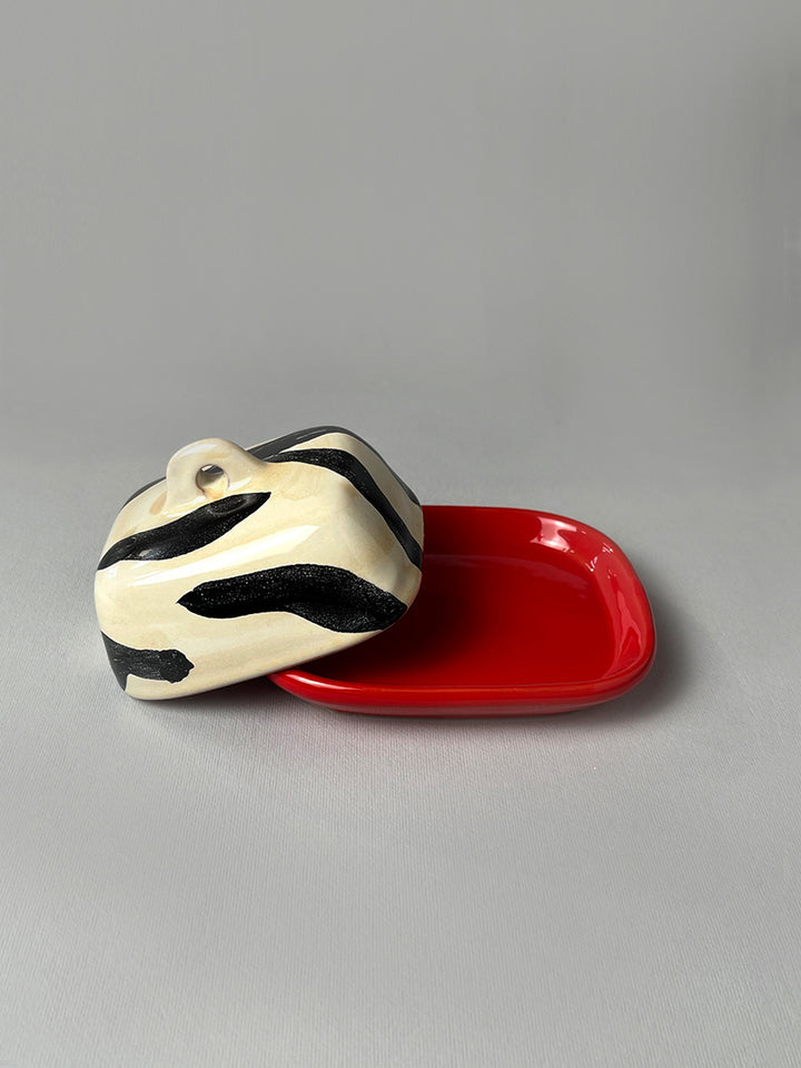 BURRIERA ANIMALIER - piattino rosso Ferrari e  coperto zebrato 