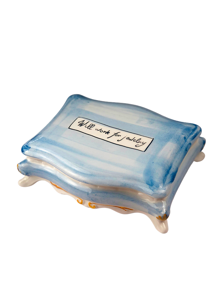 Portagioie “Will work for jewelry ”